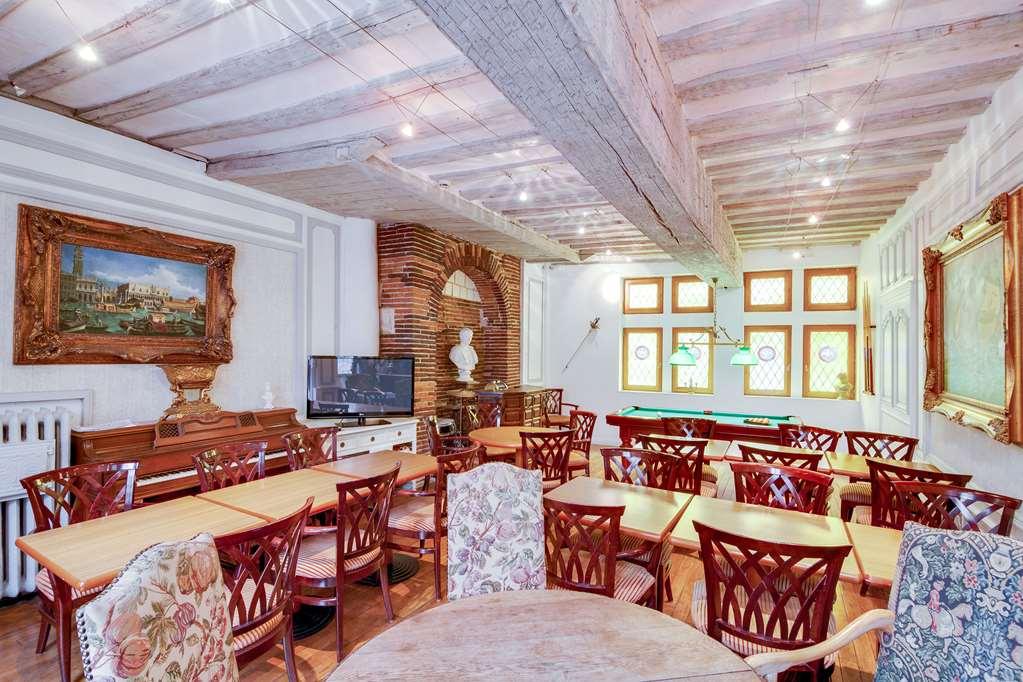 Brit Hotel Comtes De Champagne - Troyes Centre Historique Restoran foto