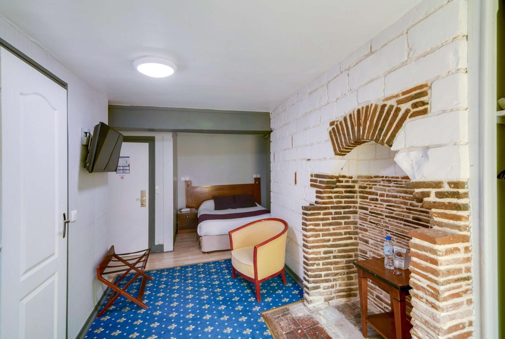Brit Hotel Comtes De Champagne - Troyes Centre Historique Bagian luar foto