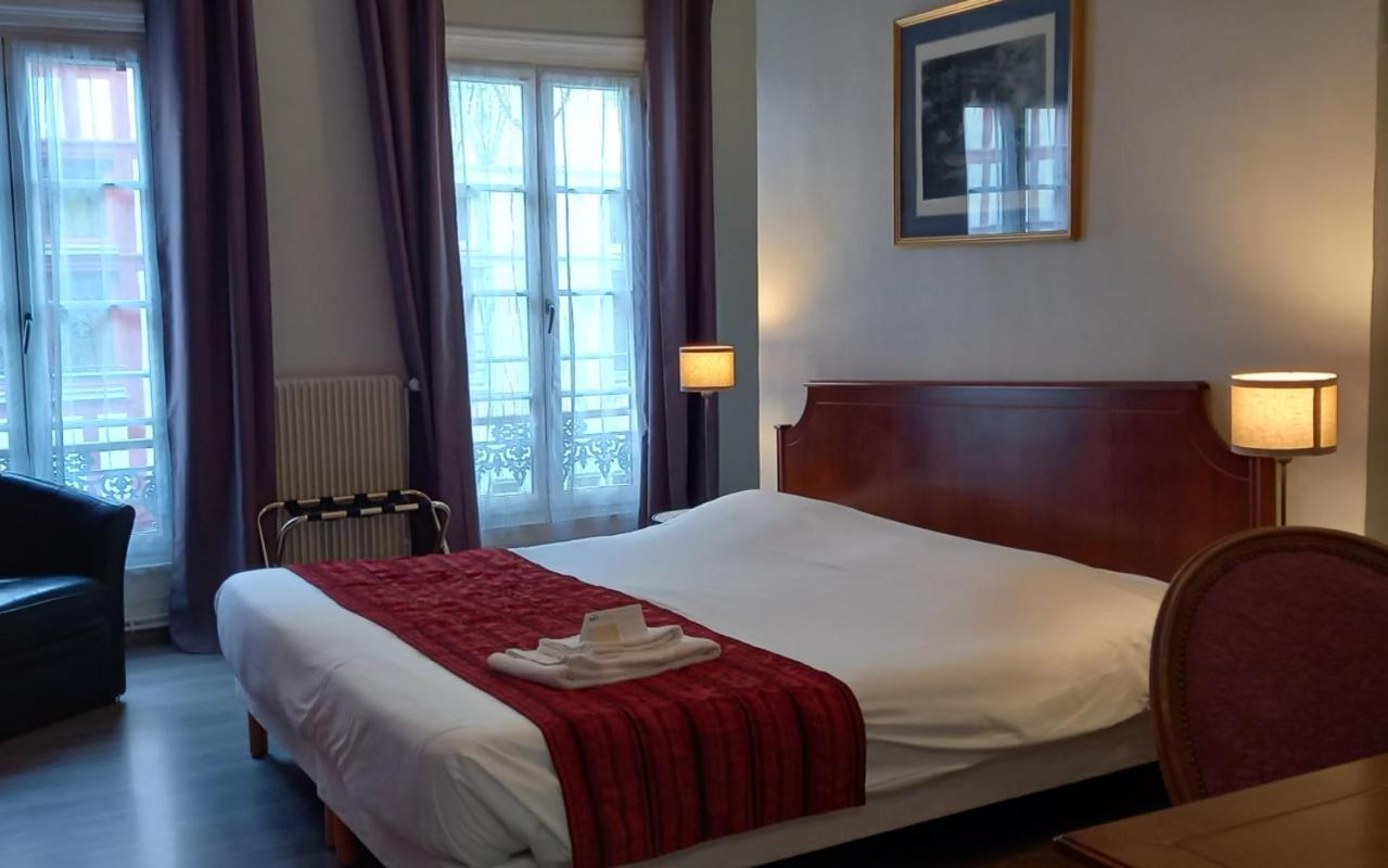 Brit Hotel Comtes De Champagne - Troyes Centre Historique Bagian luar foto